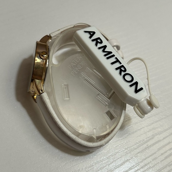 New Armitron white watch eclipse - Picture 5 of 8